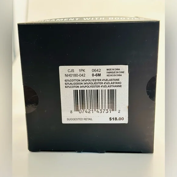 Hurley newborn 1 pair of booties in ornament shark design size 0-6M new in box - Picture 4 of 7